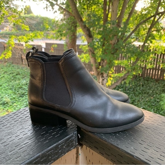 Abound Women’s Black Slip On Heeled Ankle Bootie Size 6.5 - Picture 1 of 8